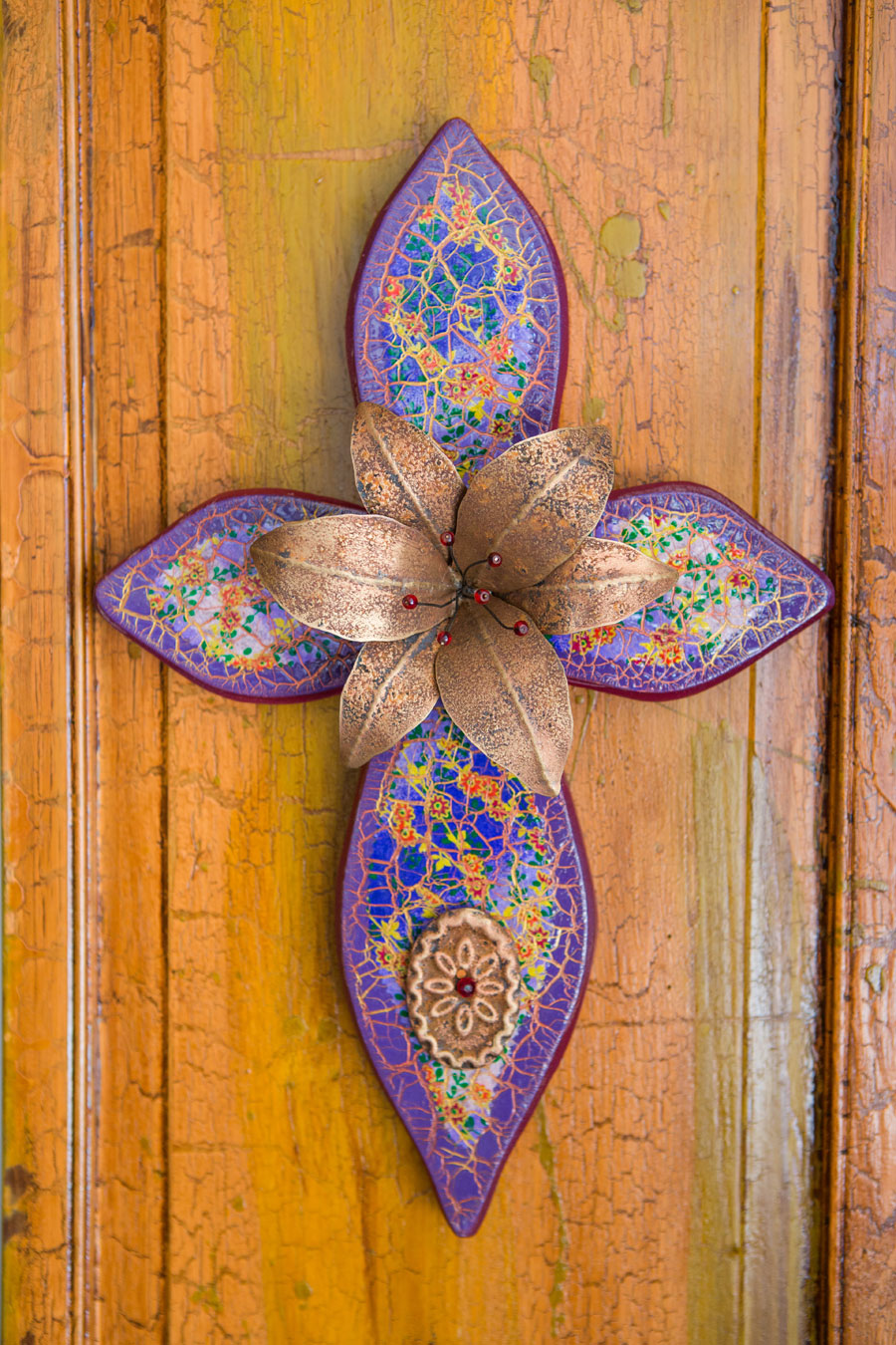 Lily Wood Cross Teresa del Rito